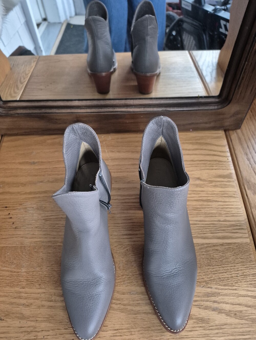 Poppy Barley Grey Pebbled Leather Two-Way Ankle Boots 5.5